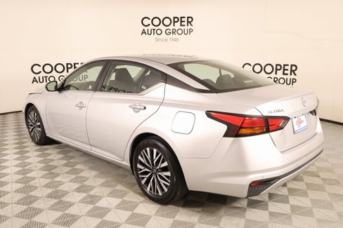 Used 2024 Nissan Altima 2.5 SV image 21