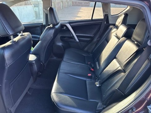 Used 2017 Toyota RAV4 Limited image 18