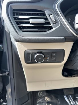 Used 2022 Ford Escape SEL image 13