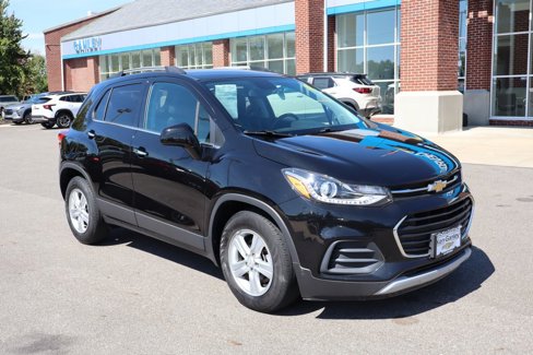 Used 2020 Chevrolet Trax LT w/ LT Convenience Package image 2