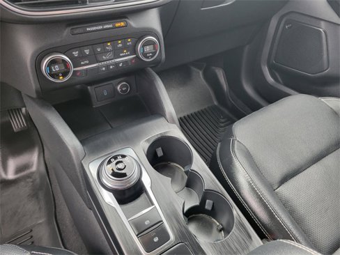 Used 2020 Ford Escape Titanium image 34