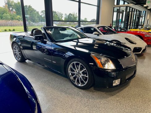 Used 2008 Cadillac XLR V image 3