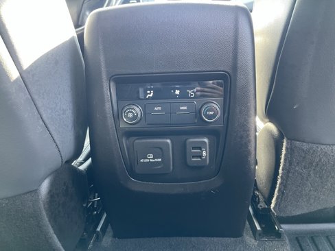 Used 2019 Buick Enclave Essence image 31
