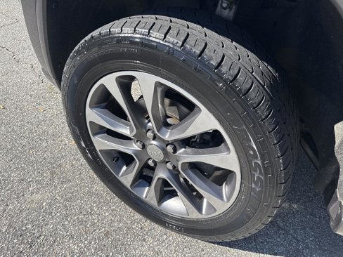 Used 2018 Jeep Grand Cherokee Overland image 9