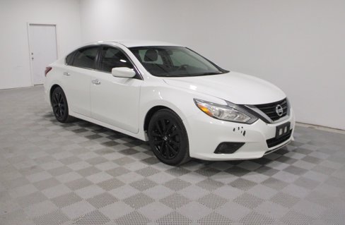 Used 2018 Nissan Altima 2.5 SV image 1