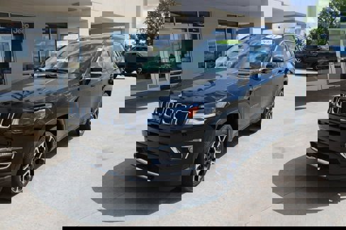 Certified 2021 Jeep Compass Limited w/ Elite Exterior Group image 2
