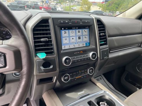 Used 2018 Ford Expedition Max XLT w/ Equipment Group 202A image 17