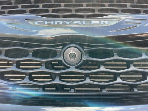 Used 2019 Chrysler Pacifica Touring-L Plus w/ Advanced Safetytec Group image 9