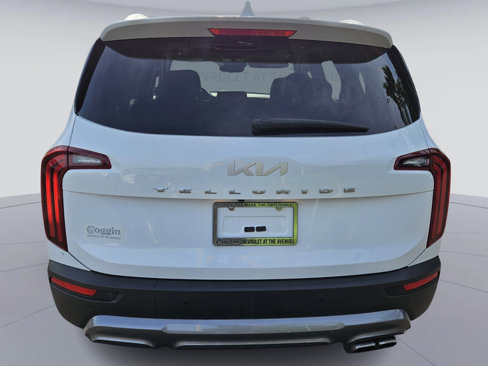 Used 2022 Kia Telluride EX w/ EX Premium Package image 5