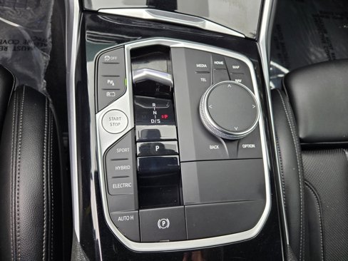 Used 2023 BMW 330e w/ Driving Assistance Package image 14