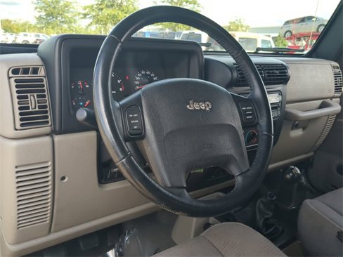 Used 2005 Jeep Wrangler X image 15