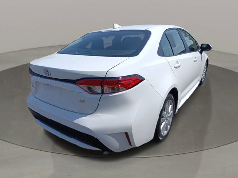 Used 2022 Toyota Corolla LE image 6