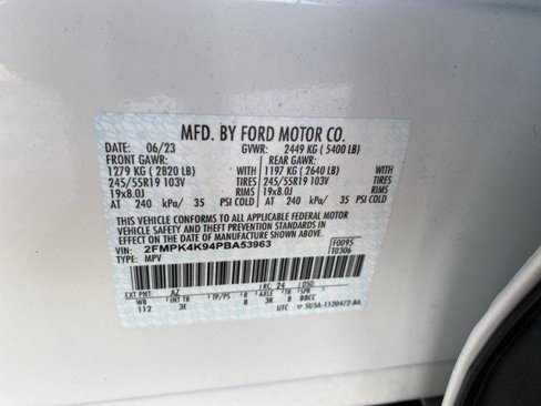 Certified 2023 Ford Edge Titanium image 30
