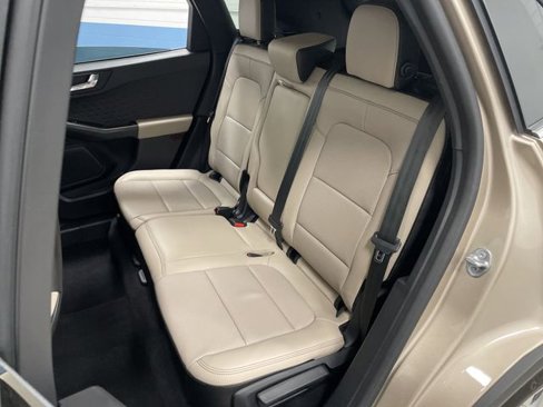 Used 2020 Ford Escape Titanium image 32