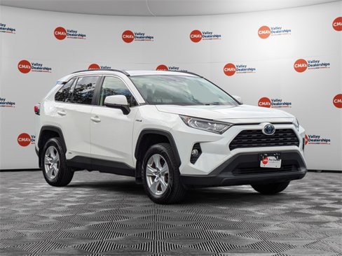Used 2019 Toyota RAV4 XLE image 3