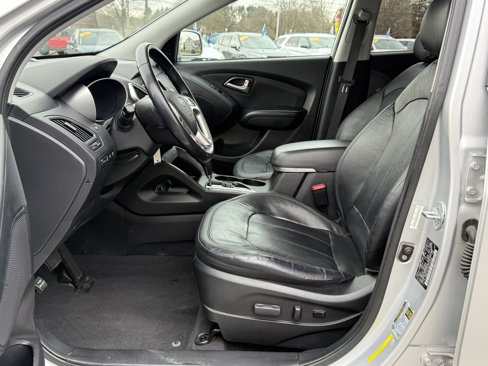 Used 2012 Hyundai Tucson Limited image 9
