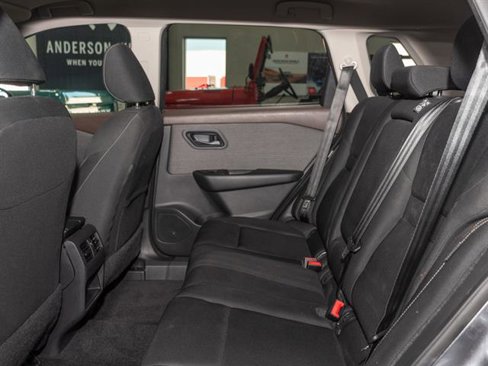 Used 2023 Nissan Rogue S image 14