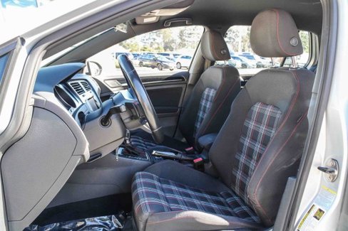 Used 2015 Volkswagen GTI SE image 19