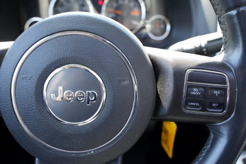 Used 2014 Jeep Compass Latitude w/ Sun/Sound Group image 38