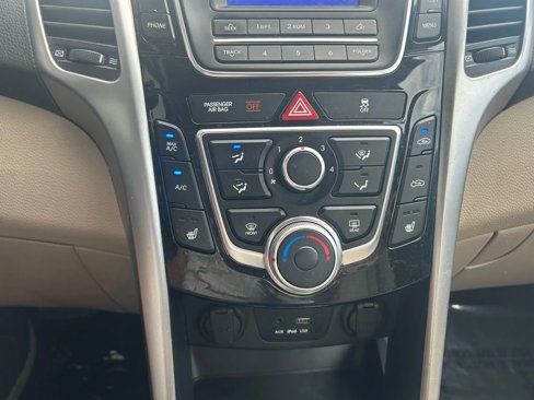 Used 2016 Hyundai Elantra GT image 9