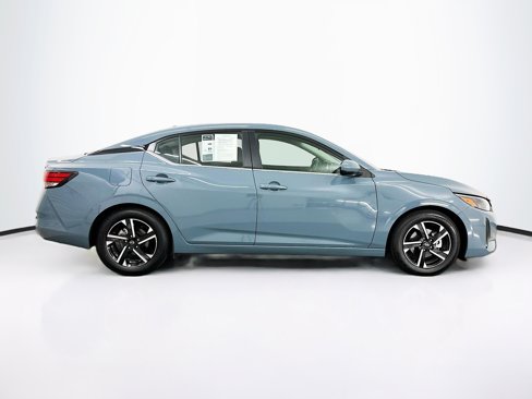 Used 2024 Nissan Sentra SV image 10