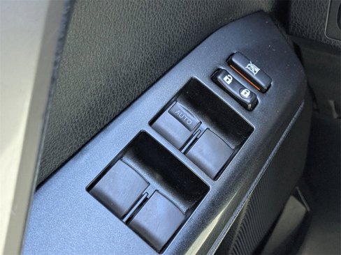 Used 2017 Toyota RAV4 LE image 21