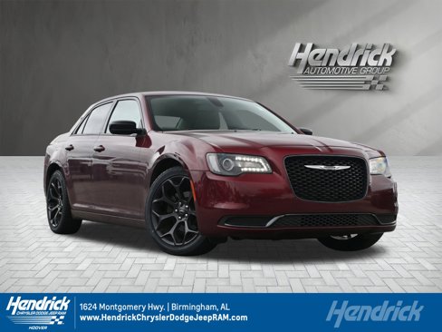 Used 2019 Chrysler 300 Touring w/ Sport Appearance Package image 1