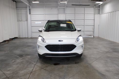 Used 2020 Ford Escape Titanium w/ Titanium Premium Package 2.0 image 3