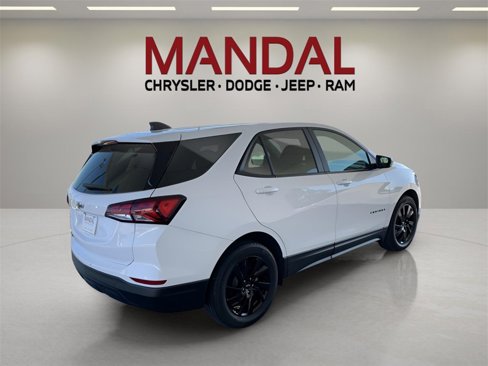 Used 2023 Chevrolet Equinox LS w/ LS Convenience Package image 8