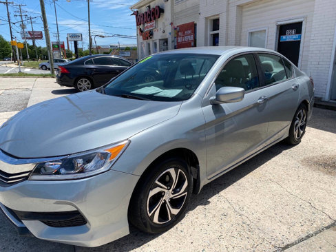 Used 2017 Honda Accord LX image 3