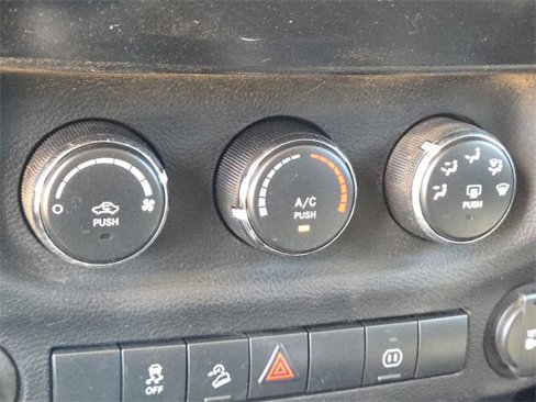 Used 2012 Jeep Wrangler Unlimited Sahara w/ Connectivity Group image 19