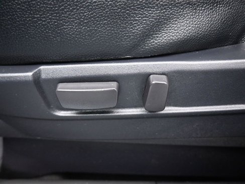 Used 2015 Mitsubishi Outlander SE image 12
