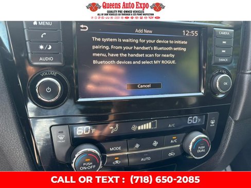 Used 2018 Nissan Rogue SV image 19