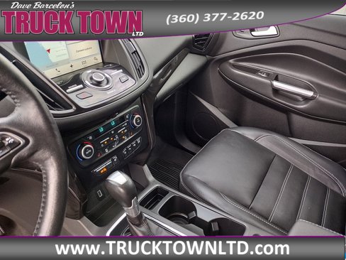 Used 2018 Ford Escape Titanium w/ Ford Safe & Smart Package image 18