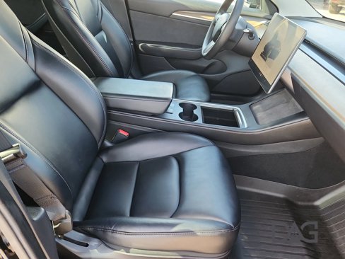Used 2022 Tesla Model 3 Standard Range image 25