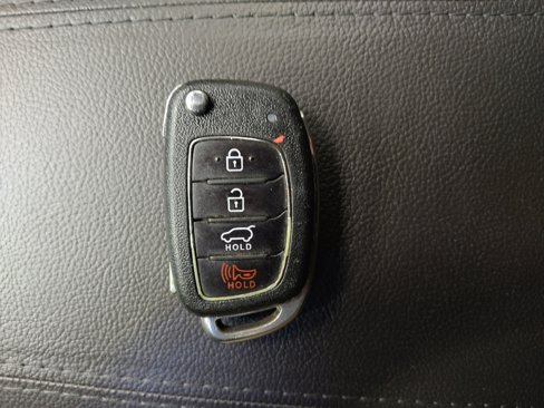 Used 2017 Hyundai Santa Fe Sport image 32