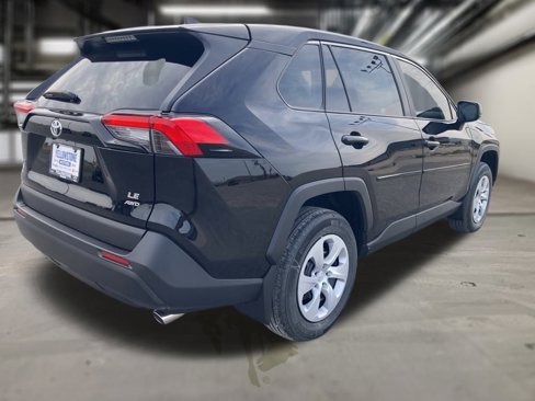 New 2025 Toyota RAV4 LE image 6