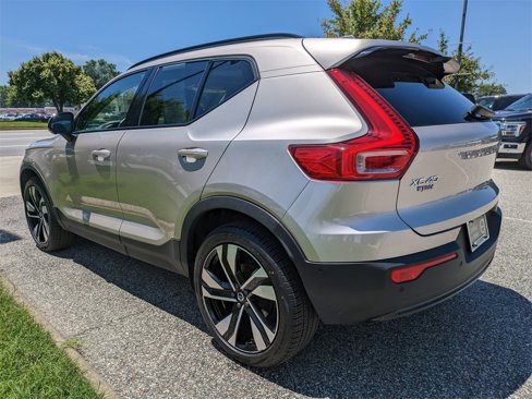 Certified 2023 Volvo XC40 B5 Plus image 6