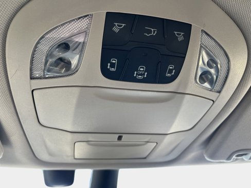 Used 2021 Chrysler Pacifica Touring w/ Cold Weather Group image 24