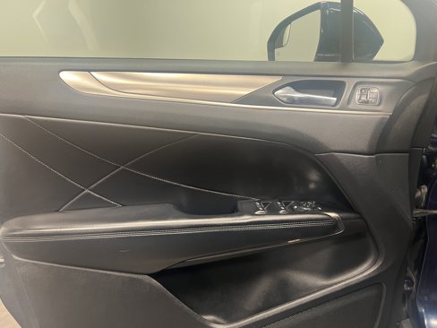 Used 2015 Lincoln MKC AWD image 18