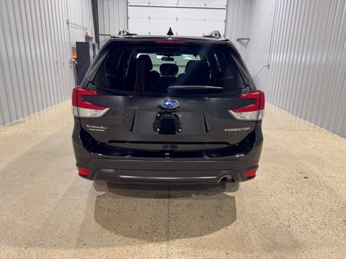 Used 2022 Subaru Forester Premium image 4
