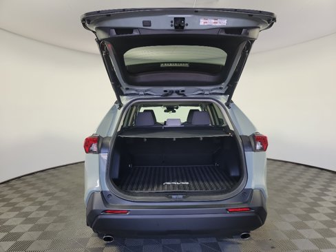 Used 2021 Toyota RAV4 XLE image 6