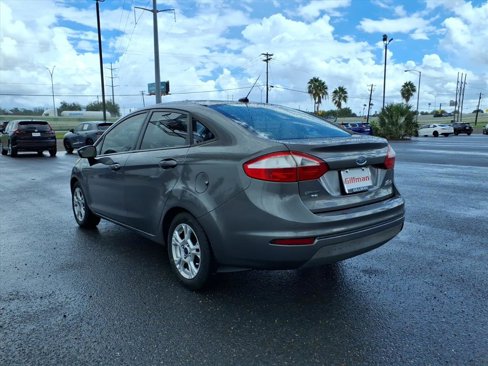 Used 2014 Ford Fiesta SE image 6