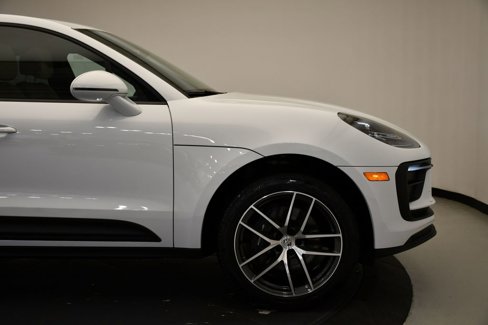 Used 2025 Porsche Macan image 15