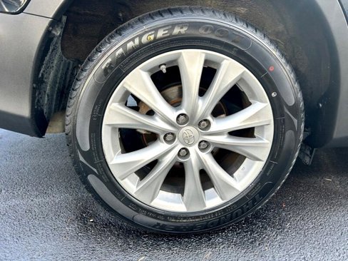 Used 2013 Toyota RAV4 Limited image 13