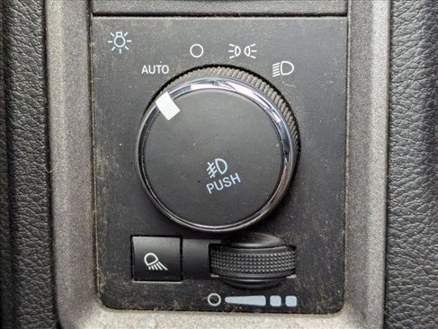 Used 2018 RAM 1500 Express image 12