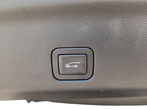Used 2024 Chevrolet Suburban Z71 image 24