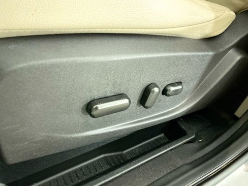 Used 2017 Ford Escape Titanium image 22