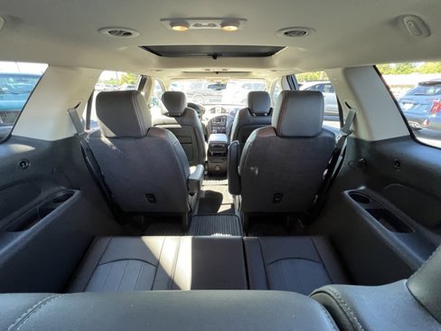Used 2016 Buick Enclave Premium image 3