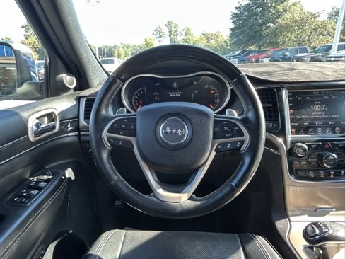 Used 2014 Jeep Grand Cherokee Overland w/ Advanced Technology Group image 19